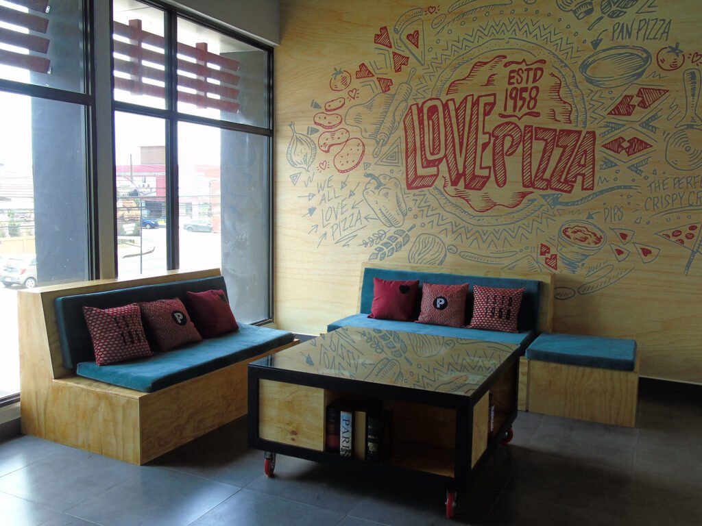 historia-muebles-pizza-hut-chorrera